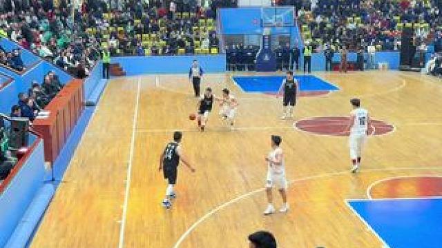 篮球比赛 东77的球商。