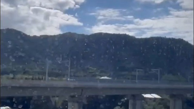 我听完你爱的歌就上了车