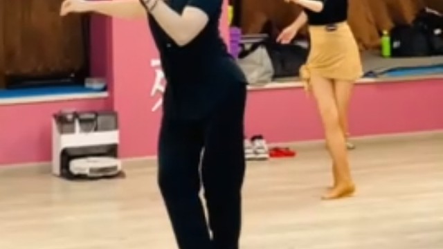 舞蹈老师安怡老师