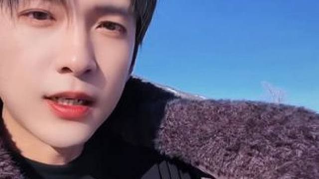 #羽绒服让我实现雪景自由 #中国好羽绒 #秋冬穿搭尖子生企划 没有这件羽绒服 这个冬天我在新疆怎么过