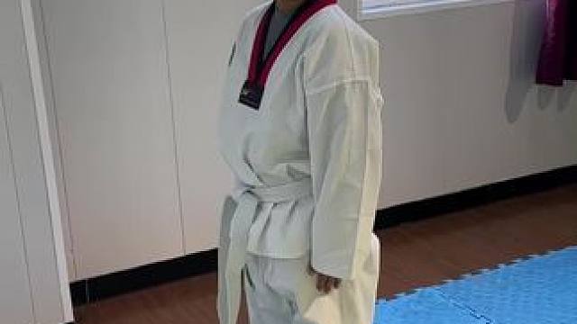 小男生表演侧手翻 #上热搜 #跆拳道 #抖音推广 #少儿跆拳道