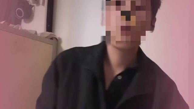 生活不停殴打我 我一怒之下变成非常好吃的年糕