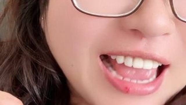 #李嘉格回应恋情 #谈恋爱 #李嘉格恋情 #李嘉格捂嘴偷笑