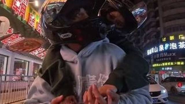 让别人羡慕的并不是你骑得车有多好，多贵。而是你的后座永远都有一个支持你的爱好，陪你疯狂，陪你浪的女孩