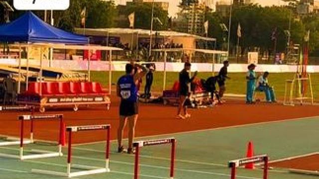 印度标枪教练哈努曼·辛格：乔蒂获得印度大学生女子标枪比赛银牌 于12月2日。