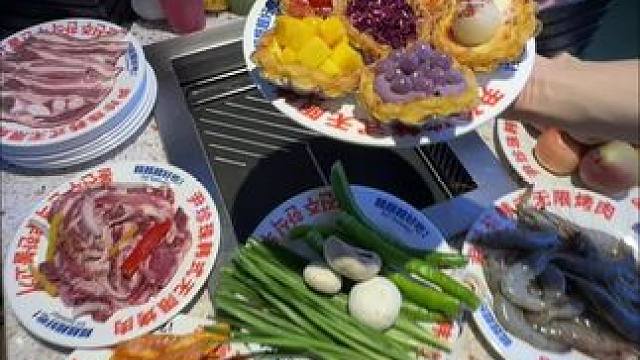 ️来埇桥万达也能吃到人均几十畅吃200多种韩式美食的平价烤肉食堂了 有嘴就能吃回本