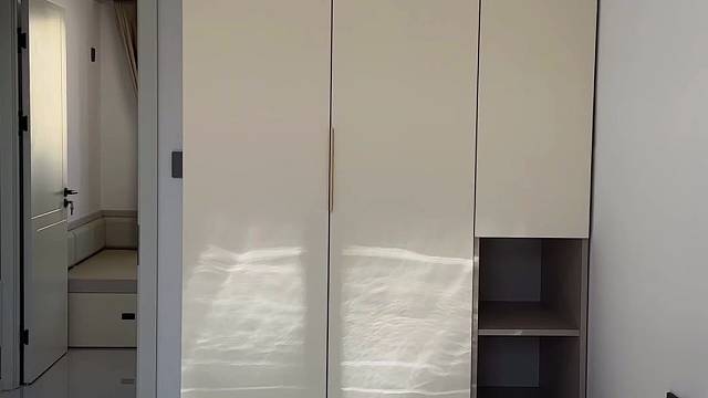 这柜子太憋屈了