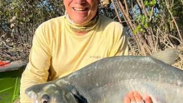 老哥钓到了一条凶猛的巨水狼脂鲤 #抖音看世界 #神奇动物在抖音 #国外视频分享 #好大一条鱼 #钓鱼