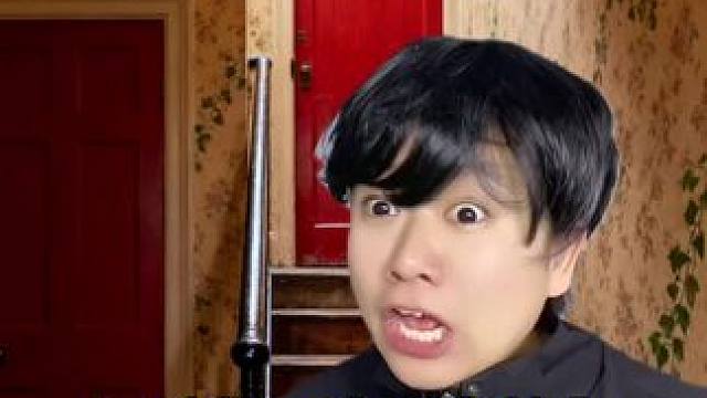 隔壁房间住了一个美女吗？