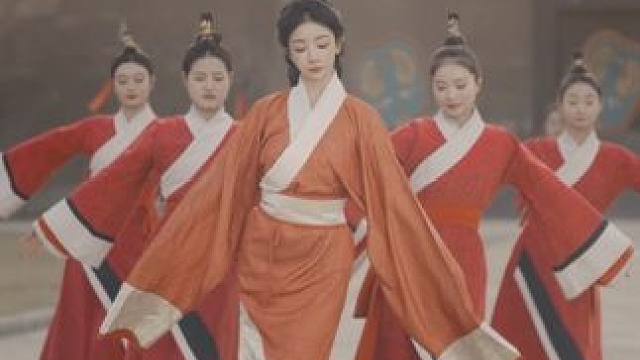 老祖宗的审美真是绝了！
#邯郸学步挑战赛 #抖音热门舞蹈计划 #曲裾汉服 #横店影视城 #落了白古风