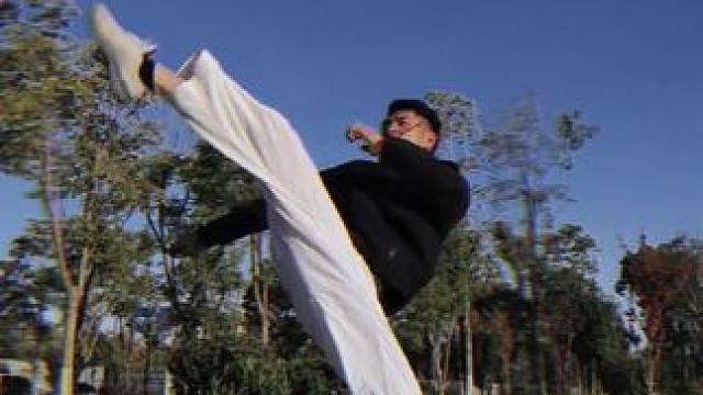 戚百草，就现在