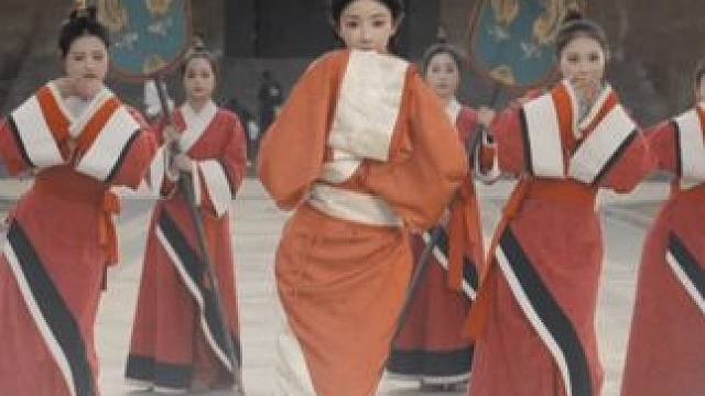 跳上瘾了～特别感谢横店影视城安排的演员老师们。
#抖音热门舞蹈计划  #邯郸学步挑战赛 #横店影视城