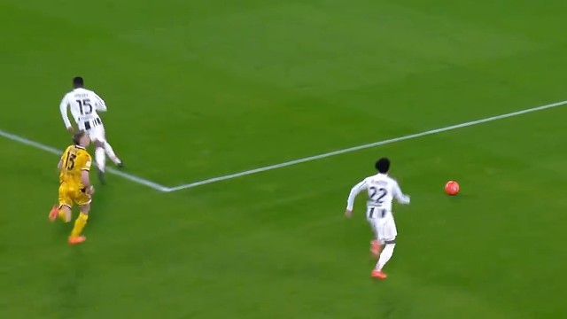 三个人的友谊总有一个多余