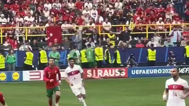 岁月不饶人，当年给你传球你也没想到今天吧