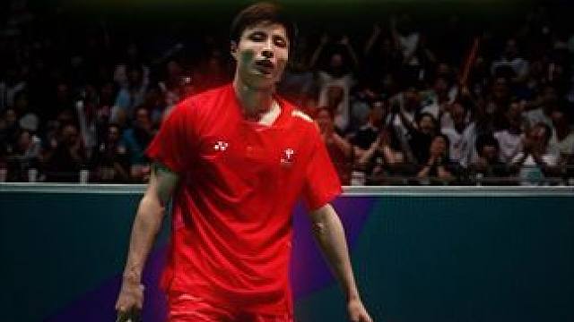 看似逆境，实则主动☝️那就燃起来了#羽毛球 #石宇奇