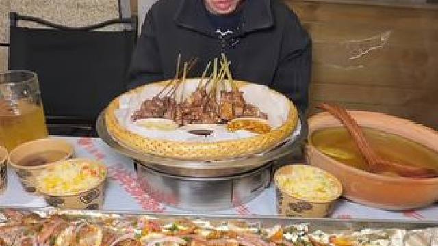 围满停车场代金券29.9抵50来了！一次可以买4张。建议先囤#围满停车场烧烤 #烧烤 #四川烧烤