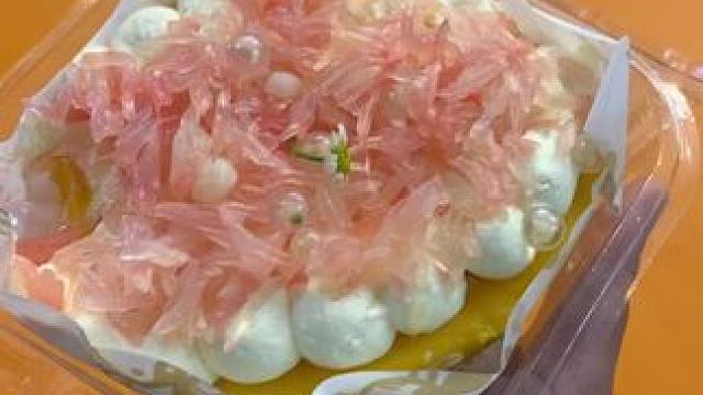 小朵同学出新品啦 #甜品 #好吃到停不下来 #种草 #同城优先推荐 #这家店回头客超多