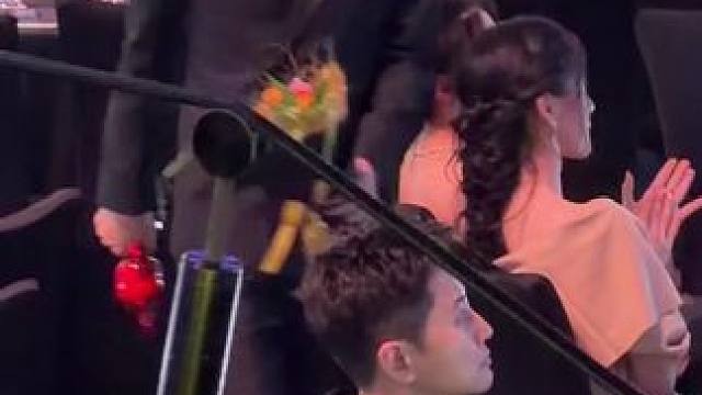 这个不二之臣豪门夫妇感还是太强了#不二之臣 #敖瑞鹏 #沈羽洁 #尖叫之夜主打熟人局 #2025爱奇