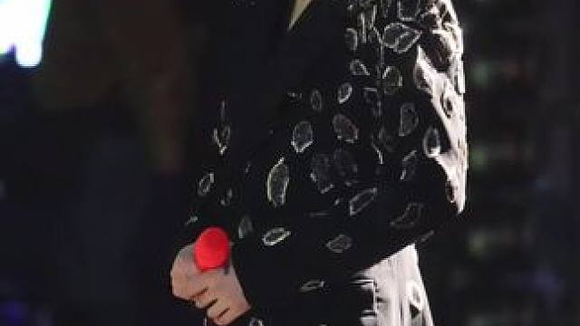 #刘宇宁 《长风谣》舞台，气场全开 #2025爱奇艺尖叫之夜