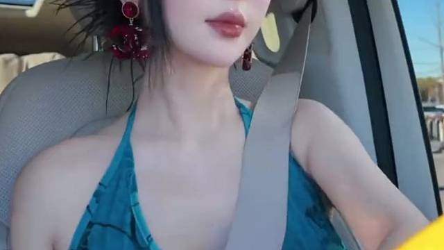 有点像葫芦娃里边的蛇精，挺漂亮