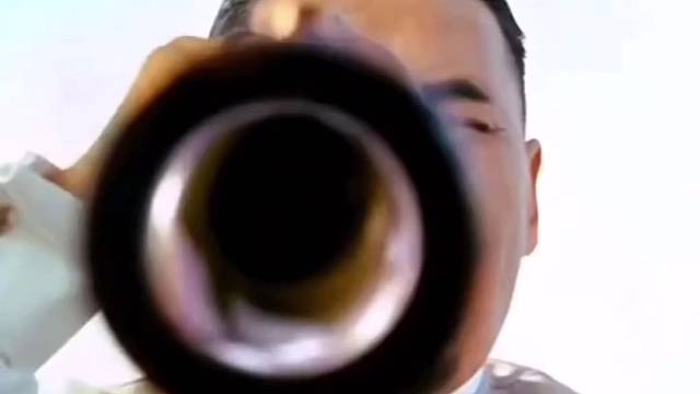 我就看看你们在干吗，打个电话试试