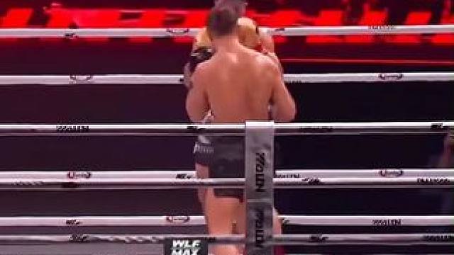 韩文豹VS祖耶夫 速度与力量的终极较量！ #韩文豹 #峨眉传奇 #峨眉传奇年终盛典