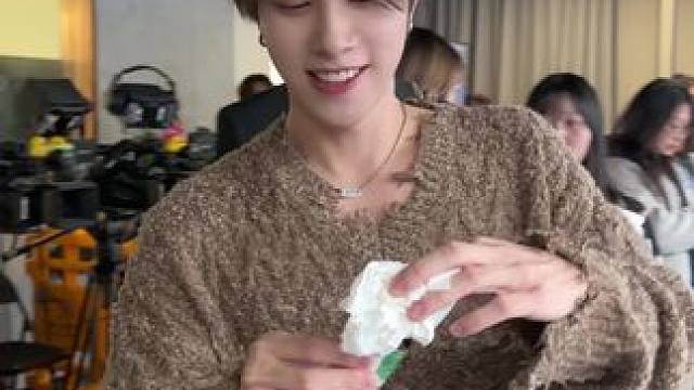 冷知识 看这个视频可以呼吸 #黄冠亨 #威神v