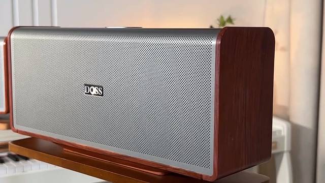 高保真还原力拉满，连歌手换气的尾音都带着真实的颗粒感