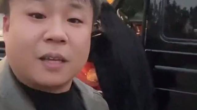 媳妇穿搭很耐丝