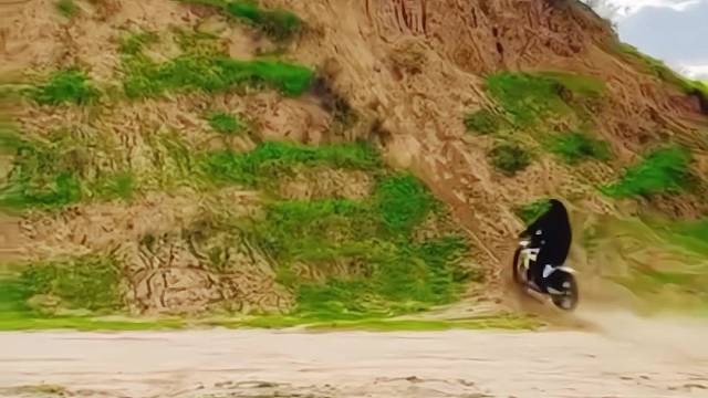 生命的意义在于不断挑战自己，战胜自己#极限运动 #越野摩托车 #越野爱好者 #危险动作请勿模仿