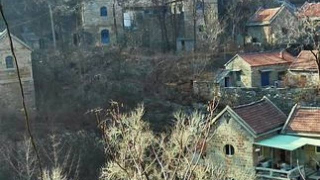 #我的乡村生活 #山村行#淄博篇，走进阿石坞村。故乡，是魂牵梦绕的地方，是我们心中永远的牵挂。