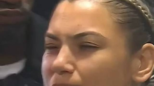 被连续扇了3巴掌，再坚强的女生都被打哭了！