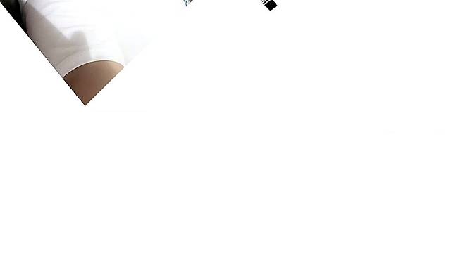 那就自己吹蜡烛吧！许个愿岁岁平安