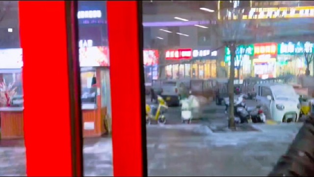 漫天 飞雪 把我心冷却.