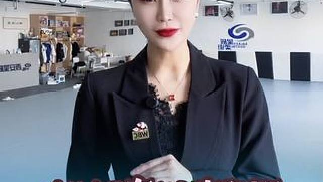 挑战用奔驰广告语来说泰拳#奔驰广告语 #奔驰广告语经典语录 #深情不及久伴厚爱无需多言 #泰拳 #奔