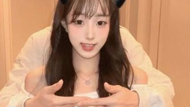 在你的耳朵尿尿 #自拍自拍自拍自拍自拍自拍自拍 #啊里嘎蒂多喵喵 #吃我一记喵喵拳 #情侣 #情侣日