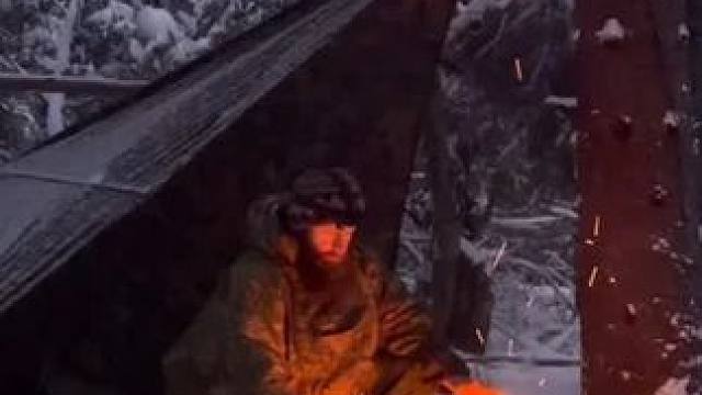 雪山森林冬季露营 #冬季雪中露营 #野外生存 #野外露营 #启发搜索激励计划