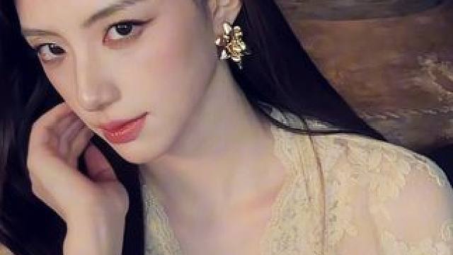 你温柔的唇 致命的眼神 #女的 #主人