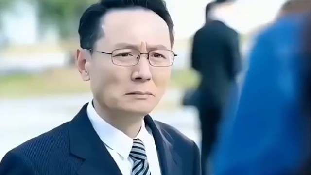 这多少有点尴尬了。