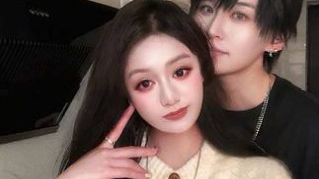 萧逸委托展示
“无须爱神指引，我所有的爱意，都明明白白地指向你。”#线下cos委托 #情侣日常 #梦