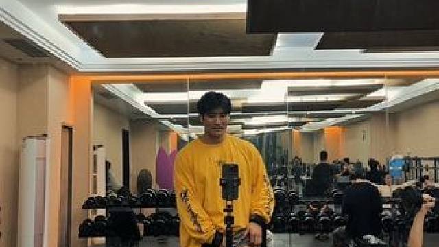 下肢力量 扒皮火腿肠，还不够粗还得练