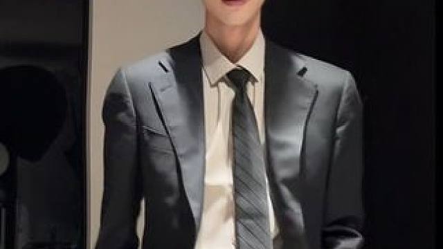 好久没穿西装了#pumpitup