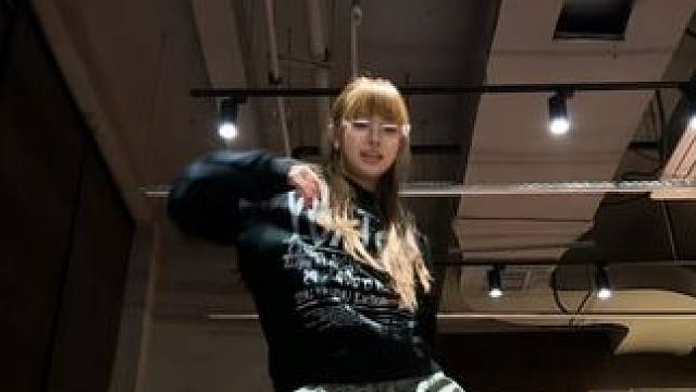 2025最美的一支舞 #cuckoo编舞 #kissmethruthephone #抖音舞蹈年终盘点