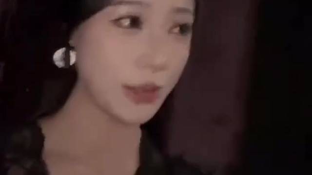 她要口头教唆你