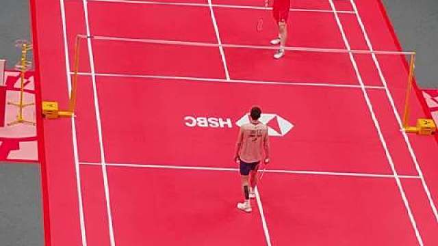 石宇奇牛逼，现场的粉丝也很给力，还有研学的小孩子们，一直给石宇奇加油！ ​​​