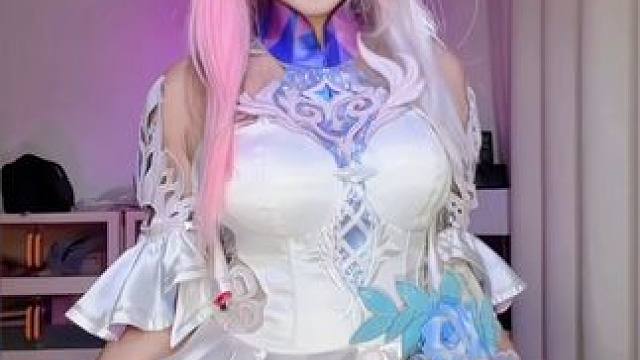 御姐是谁？ 记忆是梦的开场白