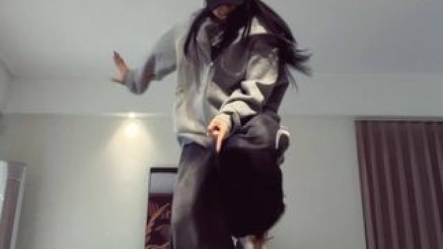 超帅气的圣诞帅舞出现了！