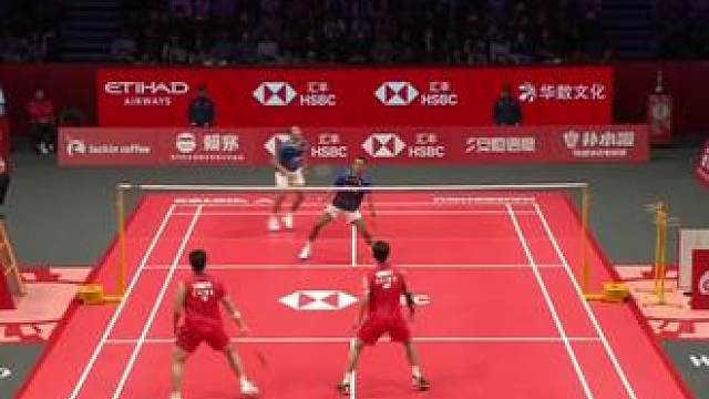 梁王这两天的状态非常的好梁王在场上敢打敢拼6比8那一分真梁王从落后再到领先梁王太棒啦恭喜梁王小组出线啦！