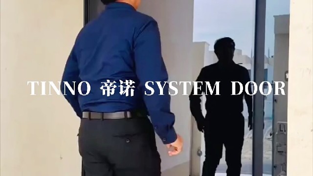 黑镜侧转：极简光隙的空间界#TINNO帝诺系统入户门 #别墅门 #系统门 #上海