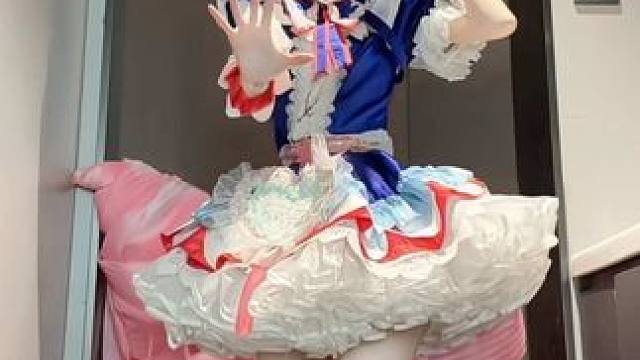 妲己大尾巴被峡谷地形卡住了o.O.